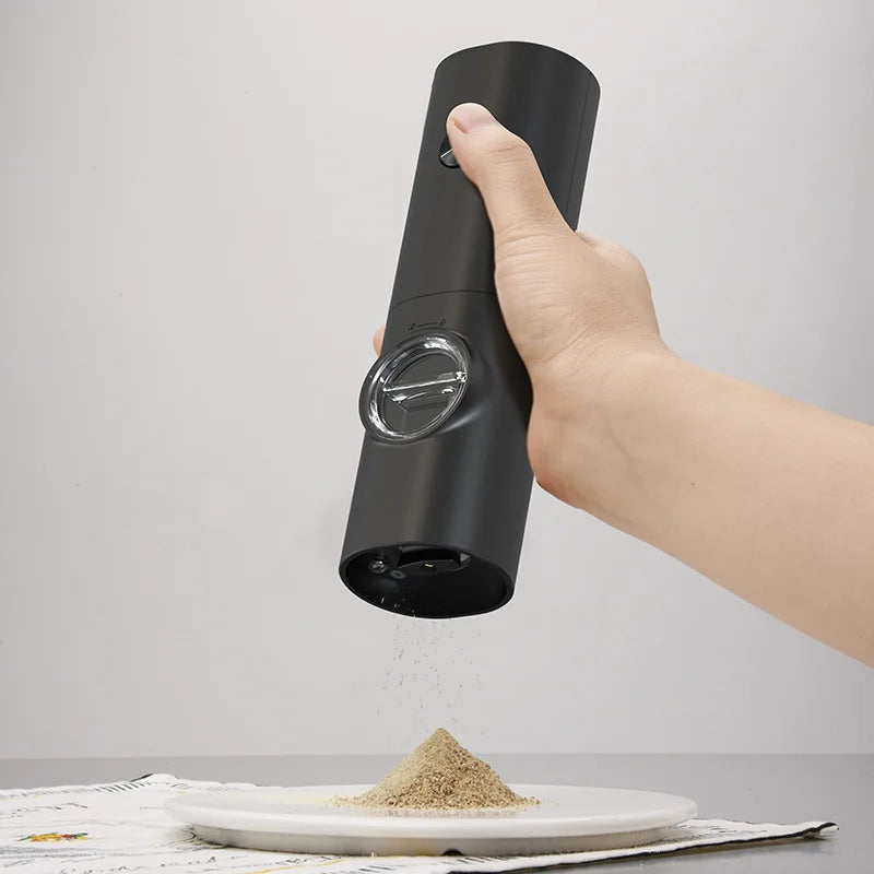 Electric Automatic Salt and Pepper Grinder Set.